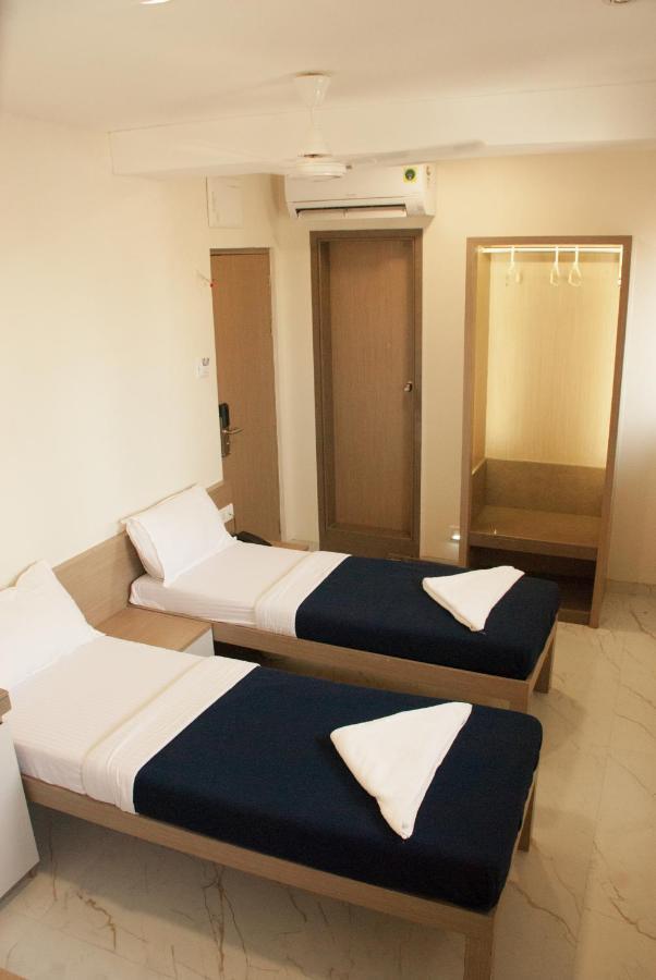 City Hotel Mumbai Exterior foto